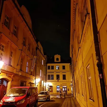 Homestay Laxmi Happy In Historical Prague