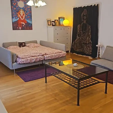 Laxmi Happy In Historical Homestay Prague